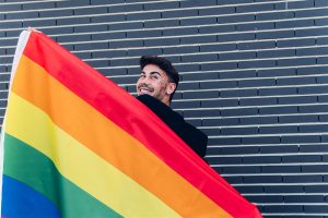 que représentent les drapeaux LGBT